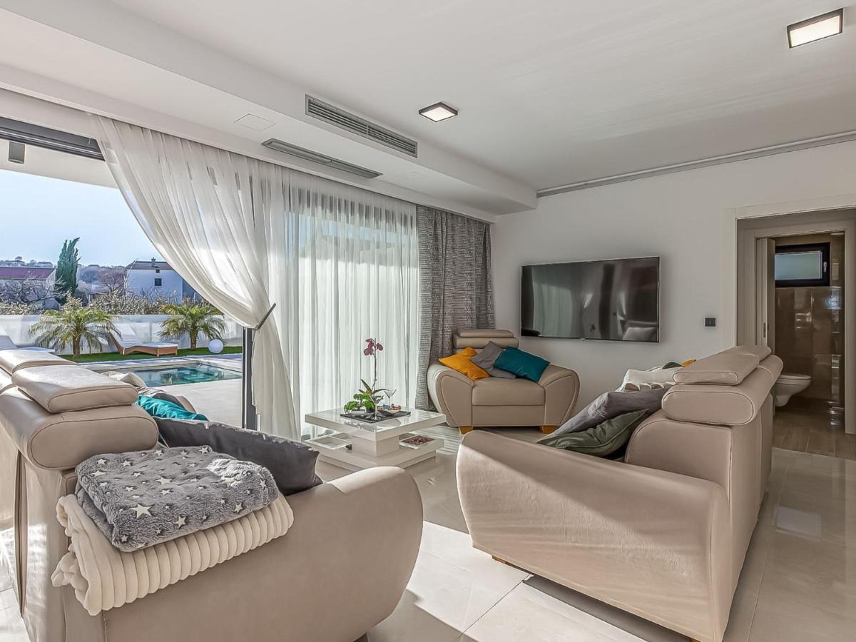 Villa Milly Vrh  Exterior foto