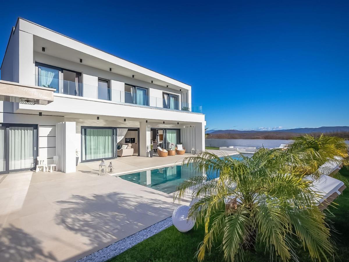 Villa Milly Vrh  Exterior foto